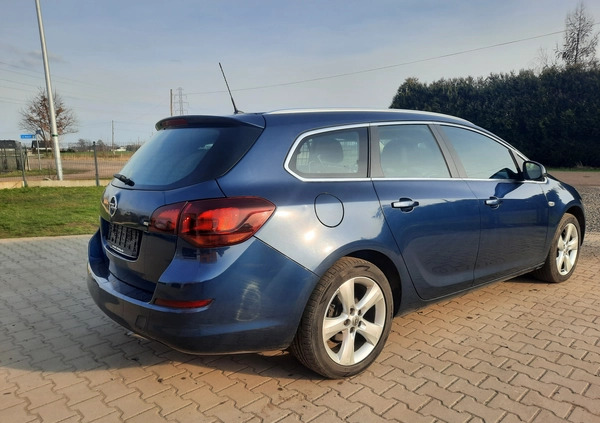 Opel Astra cena 14600 przebieg: 245723, rok produkcji 2011 z Sępopol małe 172